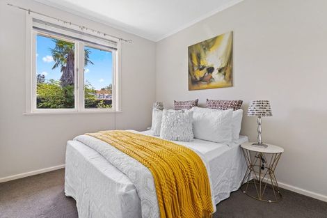 Photo of property in 1/5 Compton Street, Hillcrest, Auckland, 0627