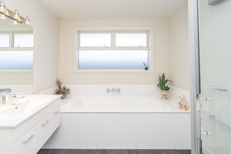 Photo of property in 16 Fox Street, Temuka, 7920