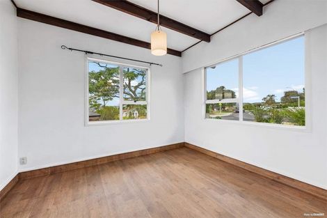 Photo of property in 43 Spence Road, Henderson, Auckland, 0612