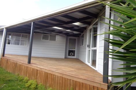 Photo of property in 43a Graham Avenue, Te Atatu Peninsula, Auckland, 0610