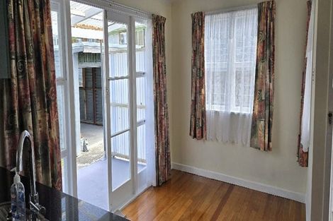 Photo of property in 67 View Road, Henderson, Auckland, 0612