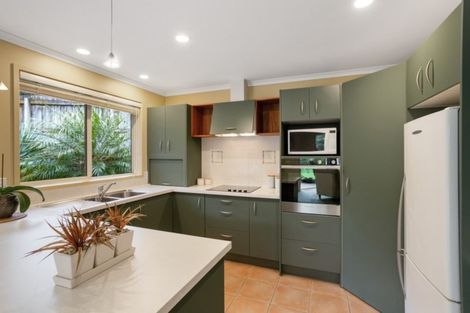 Photo of property in 35 Admirals Court Drive, Greenhithe, Auckland, 0632