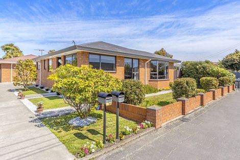 Photo of property in 1/281 Sawyers Arms Road, Bishopdale, Christchurch, 8053