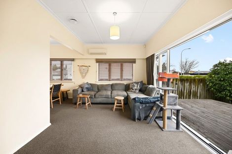 Photo of property in 41 Lake Crescent, Hamilton Lake, Hamilton, 3204