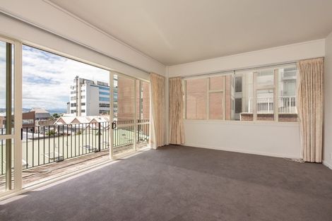 Photo of property in De Vere Apartments, 9/23 Tennyson Street, Te Aro, Wellington, 6011