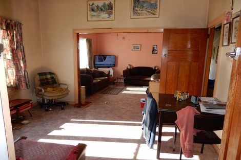 Photo of property in 5 Julian Street, Eltham, 4322