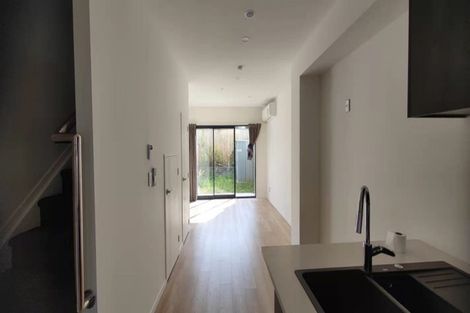 Photo of property in 11 Waru Lane, Te Atatu Peninsula, Auckland, 0610