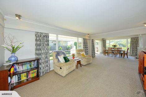 Photo of property in 25 Sevenoaks Drive, Bryndwr, Christchurch, 8053