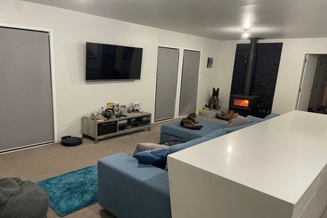 Photo of property in 22 Cleat Street, Whitby, Porirua, 5024