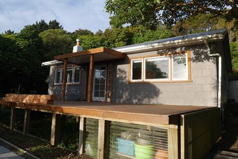 Photo of property in 82 Cluny Road, Plimmerton, Porirua, 5026