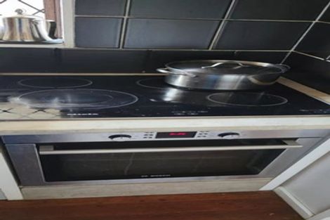 Photo of property in 50 Woodhouse Avenue, Karori, Wellington, 6012