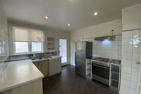 Photo of property in 15 Hillside Crescent South, Leigh, Auckland, 0985