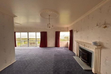 Photo of property in 121 Karaka Street, Castlecliff, Whanganui, 4501