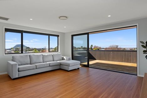 Photo of property in 3 Tirinui Crest Road, Otumoetai, Tauranga, 3110