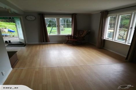 Photo of property in 6 Vineyard Road, Henderson Valley, Auckland, 0614