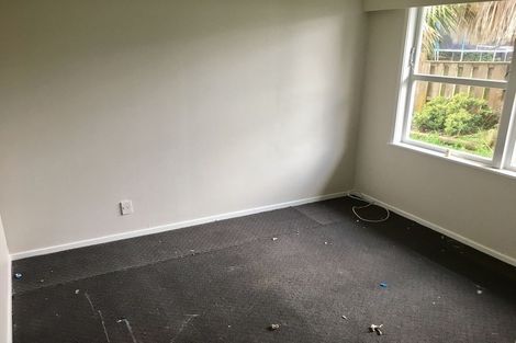 Photo of property in 11 Tupaki Place, Pakuranga Heights, Auckland, 2010