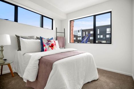 Photo of property in 19 Papatahi Lane, Flat Bush, Auckland, 2019