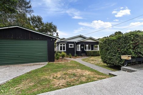 Photo of property in 11 Woodleigh Street, Frankleigh Park, New Plymouth, 4310