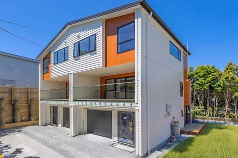Photo of property in 6/20 William Souter Street, Forrest Hill, Auckland, 0620