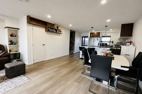 Photo of property in 37b Soaring Bird Drive, Takanini, 2112