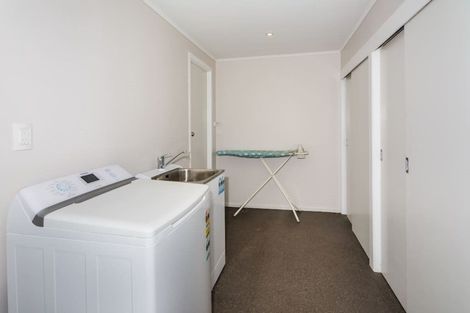 Photo of property in 1/42 Woodlands Crescent, Browns Bay, Auckland, 0630