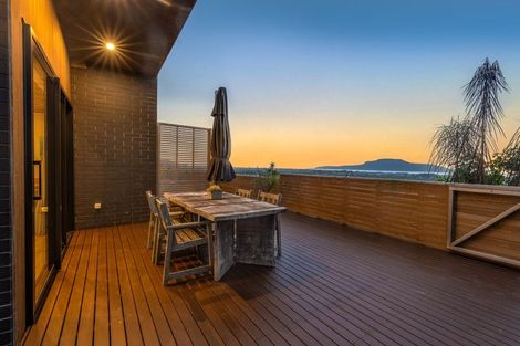 Photo of property in 76 Kotare Street, Waikanae, 5036