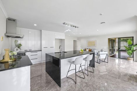 Photo of property in 94 Westerham Drive, Dannemora, Auckland, 2016