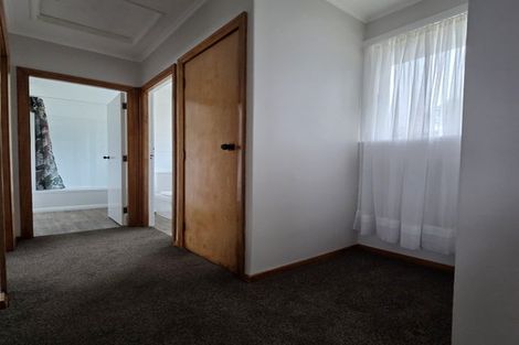Photo of property in 8a-8b Devon Place, Cannons Creek, Porirua, 5024