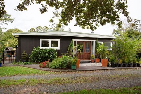 Photo of property in 1021 Old North Road, Waimauku, 0882