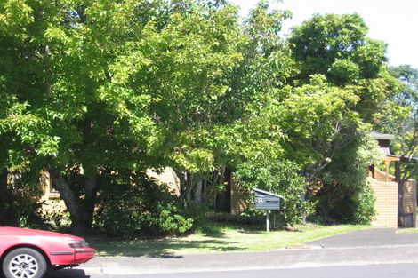 Photo of property in 8 George Laurenson Lane, Mount Roskill, Auckland, 1041