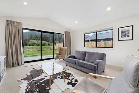 Photo of property in 3 Edna Lane, Lake Hawea, Wanaka, 9382