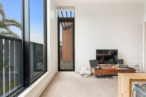 Photo of property in 107 Buckley Avenue, Hobsonville, Auckland, 0616