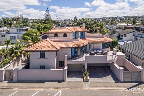 Photo of property in 1/60 Milford Road, Milford, Auckland, 0620