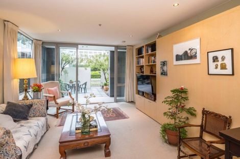 Photo of property in Sanctum Apartment, 10 Ebor Street, Te Aro, Wellington, 6011