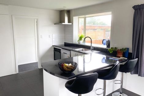 Photo of property in 6 Quebec Place, Wainoni, Christchurch, 8061