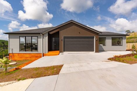 Photo of property in 27 Mahi Road, Helensville, 0800