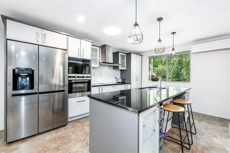 Photo of property in 127 Rangeview Road, Sunnyvale, Auckland, 0612