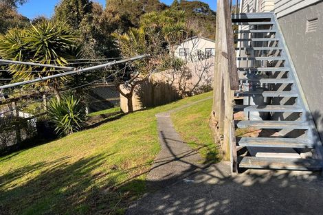 Photo of property in 28 Roland Hill, Glen Eden, Auckland, 0602