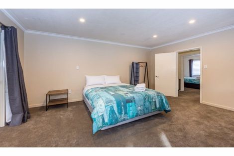 Photo of property in 201 Memorial Avenue, Burnside, Christchurch, 8053