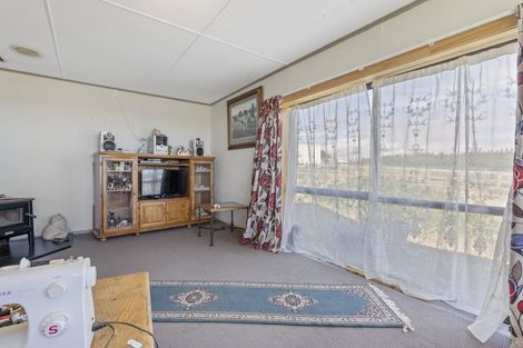 Photo of property in 2 Rugby Road, Tariki, Inglewood, 4388