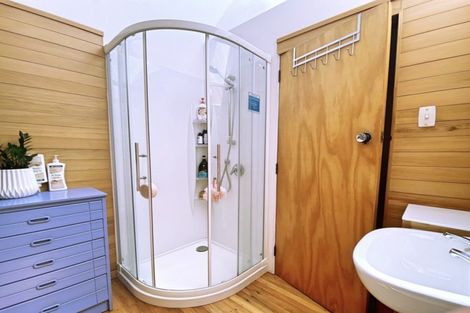 Photo of property in 89 Black Rock Road, Newlands, Wellington, 6037