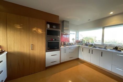 Photo of property in 41 Lynwood Road, New Lynn, Auckland, 0600