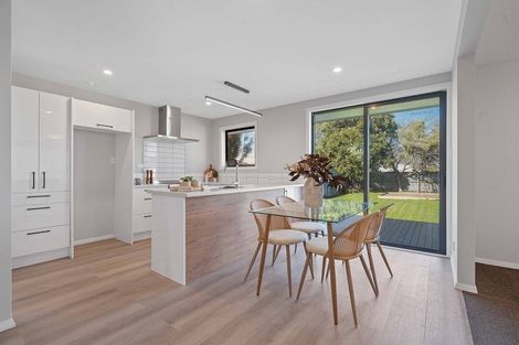 Photo of property in 13 Roswell Place, Islington, Christchurch, 8042