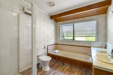 Photo of property in 5 Langdale Avenue, Paraparaumu, 5032