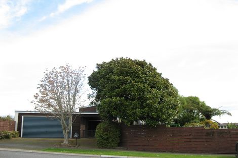 Photo of property in 41 Karina Road, Merrilands, New Plymouth, 4312