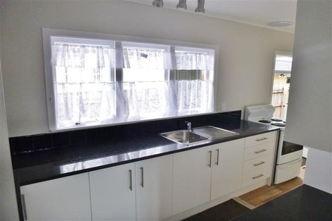 Photo of property in 43 Hallberry Road, Mangere East, Auckland, 2024