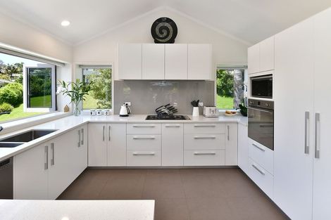 Photo of property in 20 Whale Cove, Stanmore Bay, Whangaparaoa, 0932