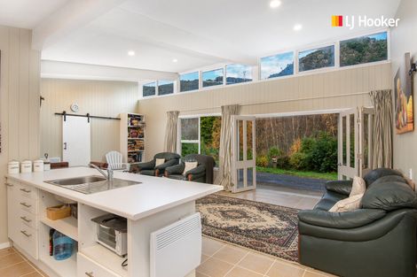 Photo of property in 23 Village Loop Road, Waipori Falls, Outram, 9073