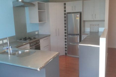 Photo of property in 35 Jackson Street, Island Bay, Wellington, 6023