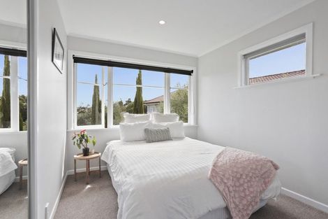 Photo of property in 8 Konini Road, Titirangi, Auckland, 0604